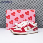 Nike Dunk Low SE Merry Christmas DO9457-112 Unisex